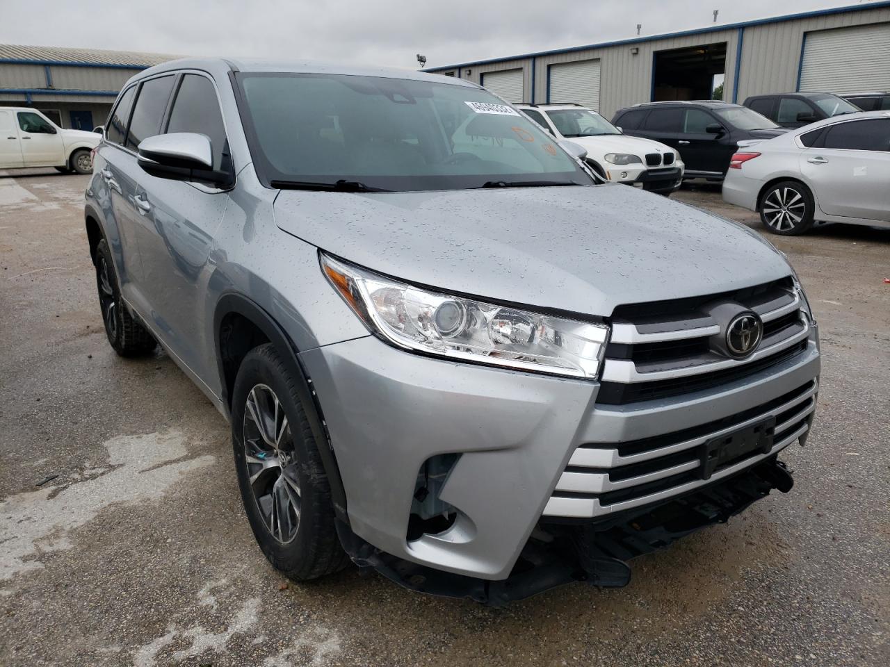 Фото 1 с аукциона – 2018 TOYOTA HIGHLANDER с VIN 5TDZARFH0JS033486