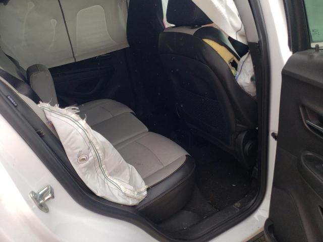 Photo 6 from auction – 2017 CHEVROLET TRAX 1LT with VIN 3GNCJLSB1HL208386