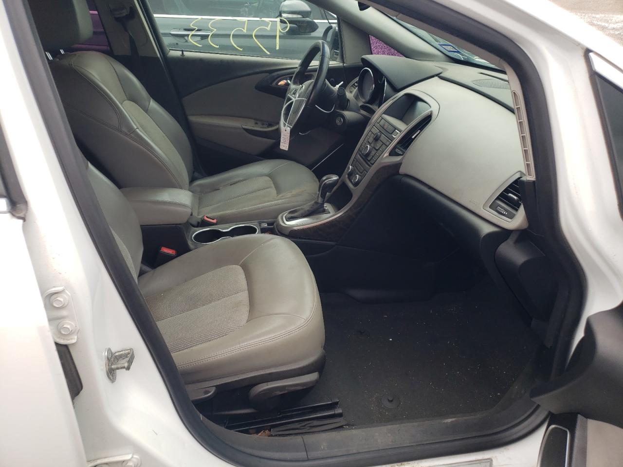 Photo 5 from auction – 2016 BUICK VERANO with VIN 1G4PP5SK2G4153757