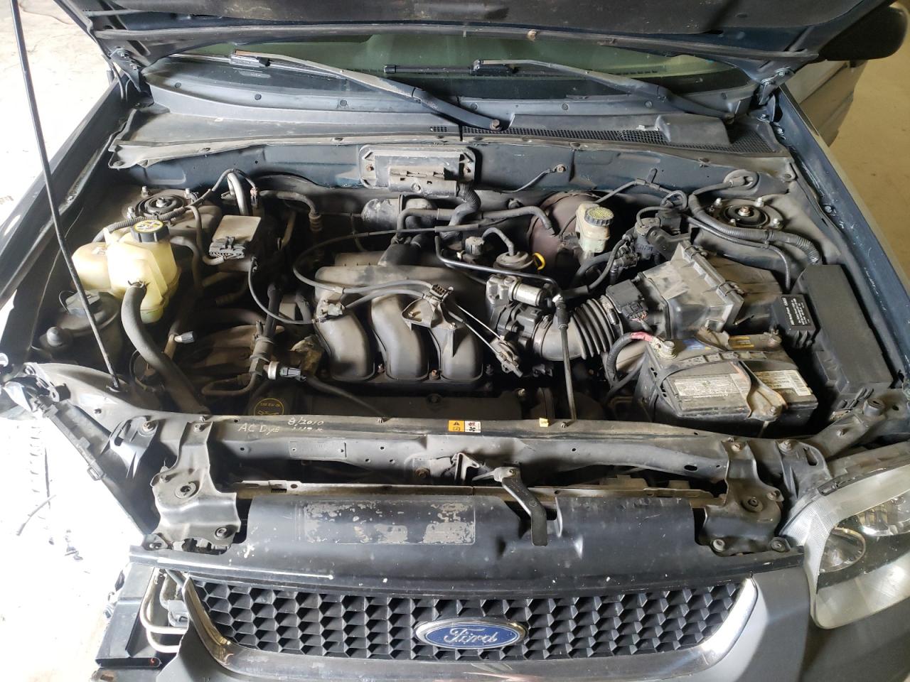 Photo 7 from auction – 2001 FORD ESCAPE XLT with VIN 1FMYU04111KF99034