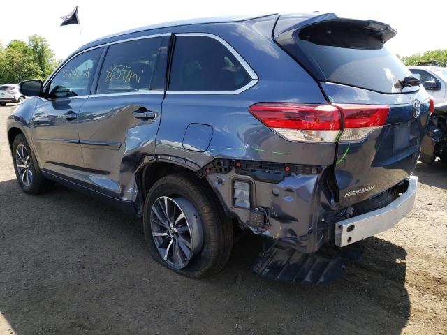 Photo 3 from auction – 2017 TOYOTA HIGHLANDER with VIN 5TDJZRFH4HS373319
