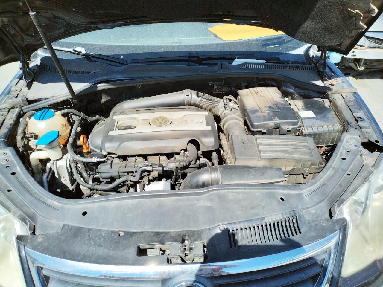 Photo 7 from auction – 2009 VOLKSWAGEN EOS TURBO with VIN WVWAA71F19V012235