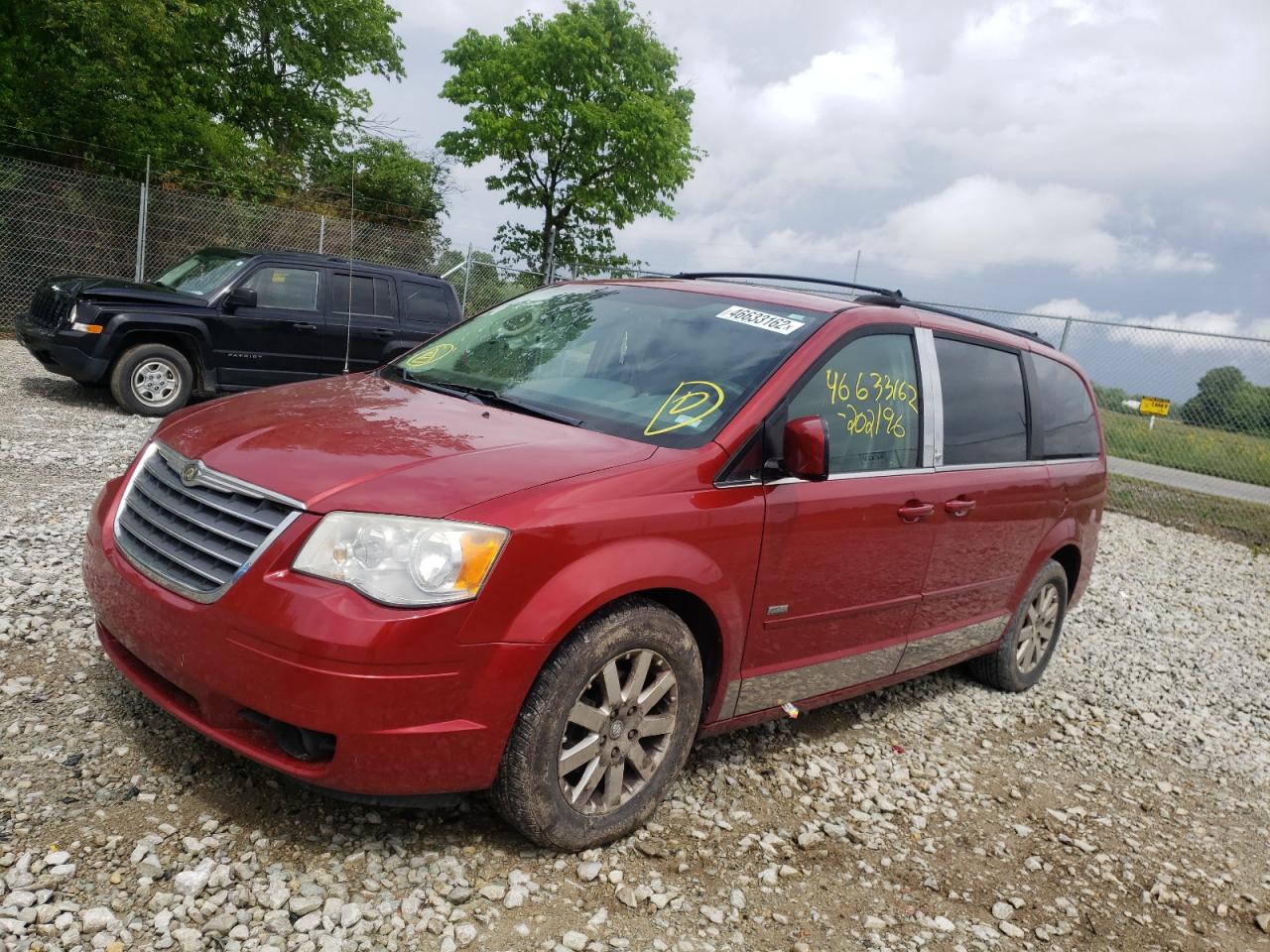 Photo 2 from auction – 2008 CHRYSLER TOWN & COU with VIN 2A8HR54P28R822287