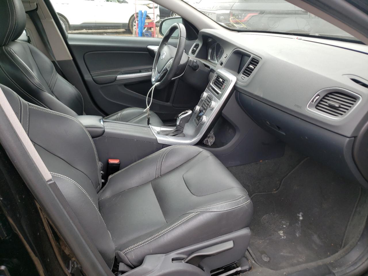 Photo 5 from auction – 2017 VOLVO S60 DYNAMI with VIN YV140MTL9H2437374