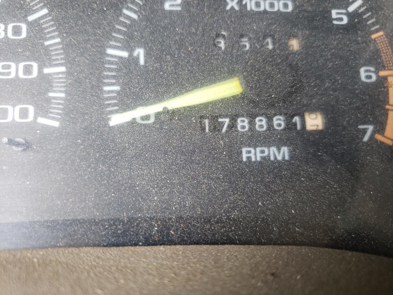 Photo 13 from auction – 1992 GMC SONOMA with VIN 1GTCS1946TK508968