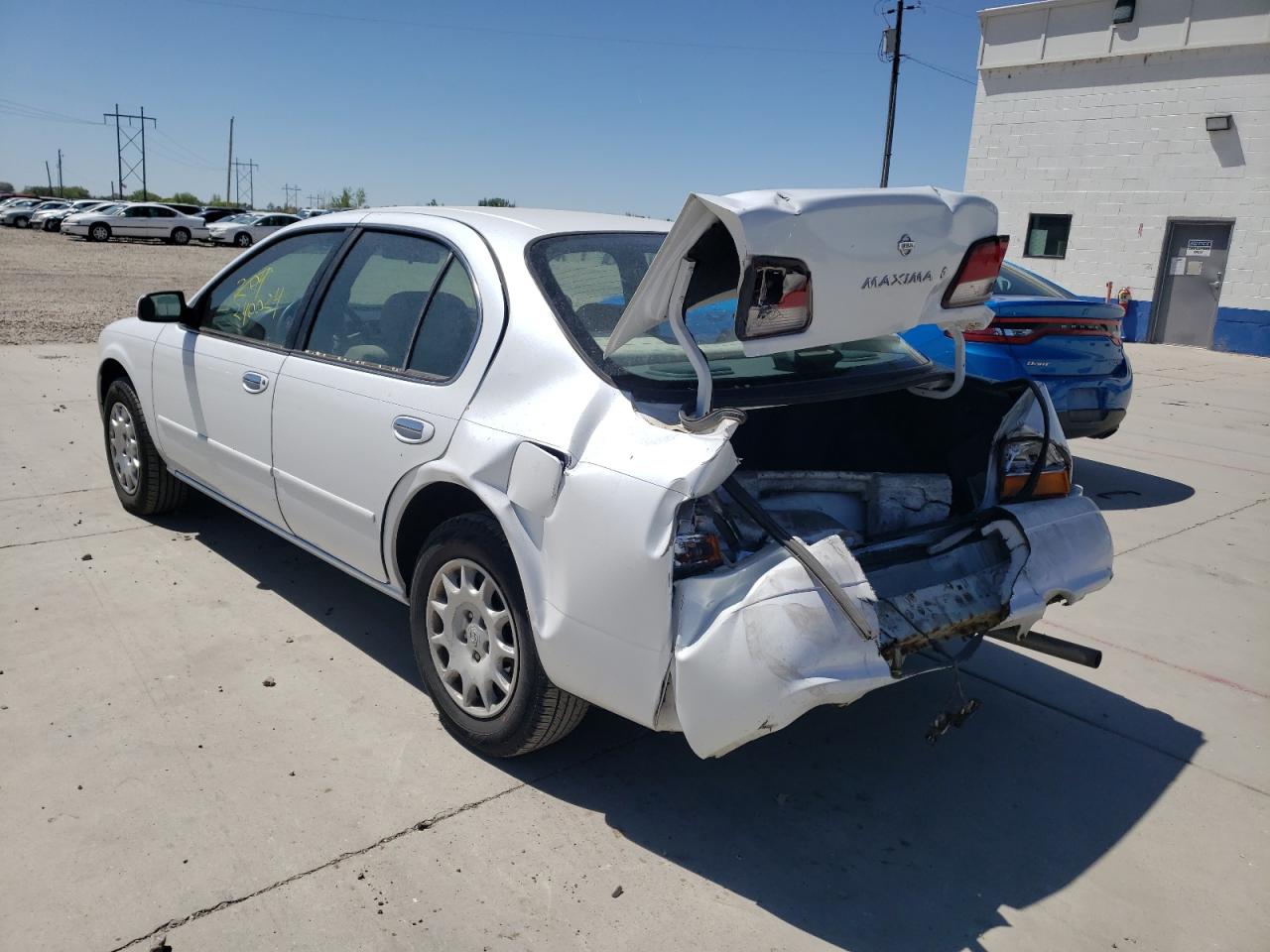 Photo 3 from auction – 1998 NISSAN MAXIMA GLE with VIN JN1CA21D2WM927433