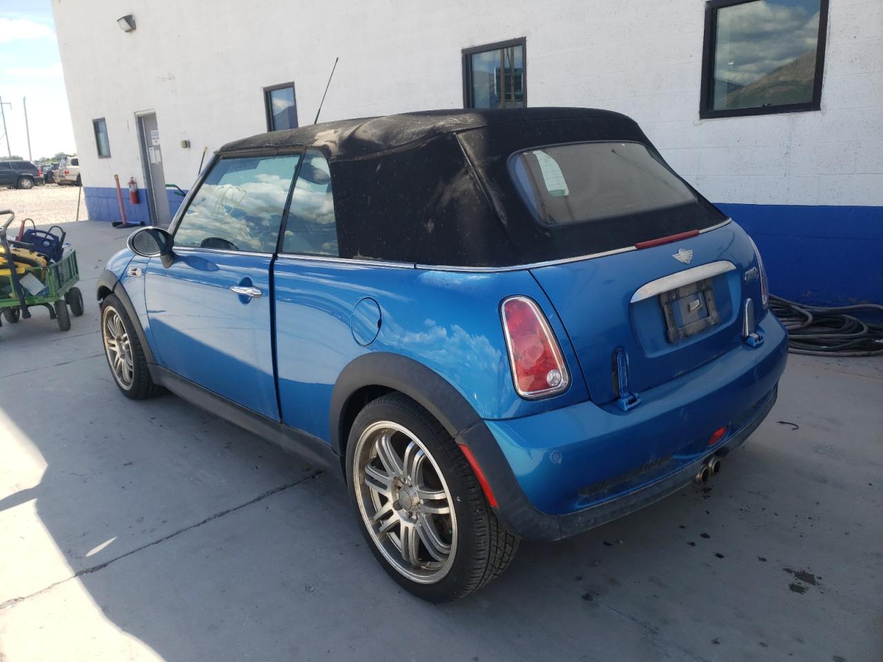 Photo 3 from auction – 2007 MINI COOPER S with VIN WMWRH33557TL95856
