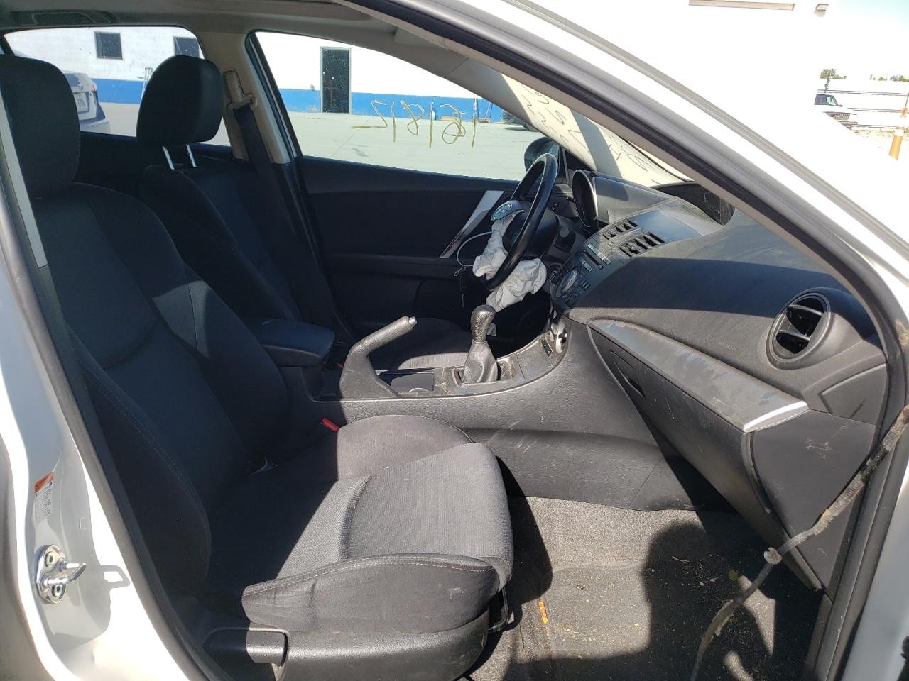 Photo 5 from auction – 2011 MAZDA 3 S with VIN JM1BL1K58B1375677