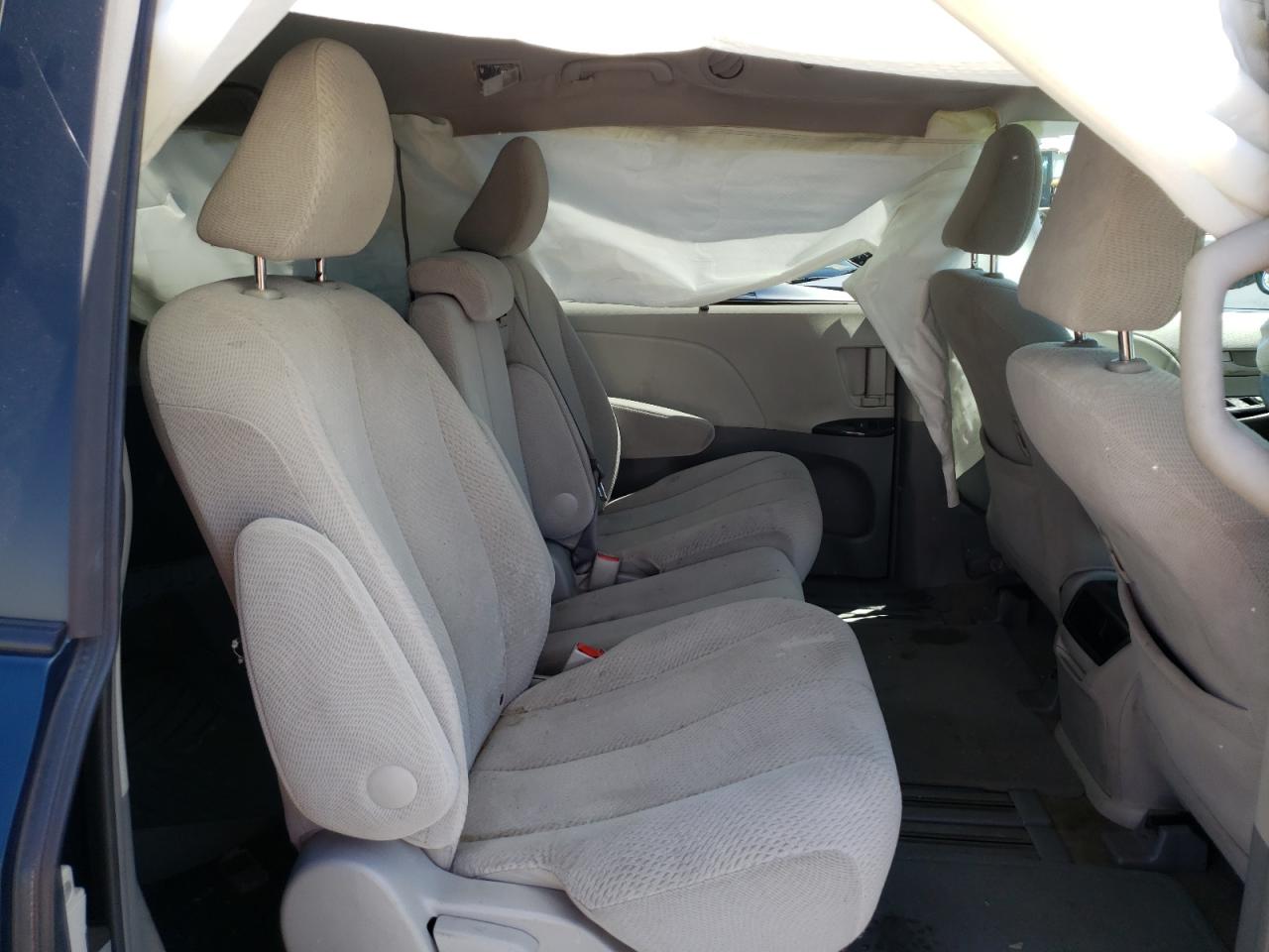 Photo 6 from auction – 2012 TOYOTA SIENNA LE with VIN 5TDKK3DC2CS177370