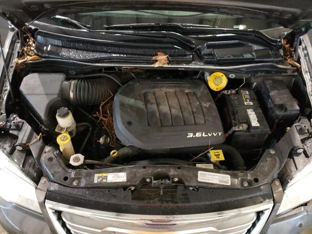 Photo 7 from auction – 2015 CHRYSLER TOWN & COU with VIN 2C4RC1BGXFR534586