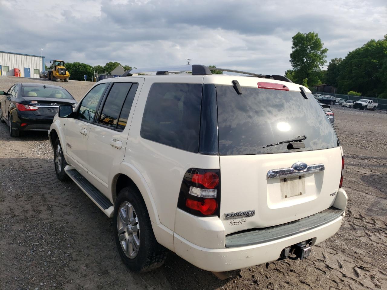 Photo 15 from auction – 2007 FORD EXPLORER L with VIN 1FMEU65817UA89409