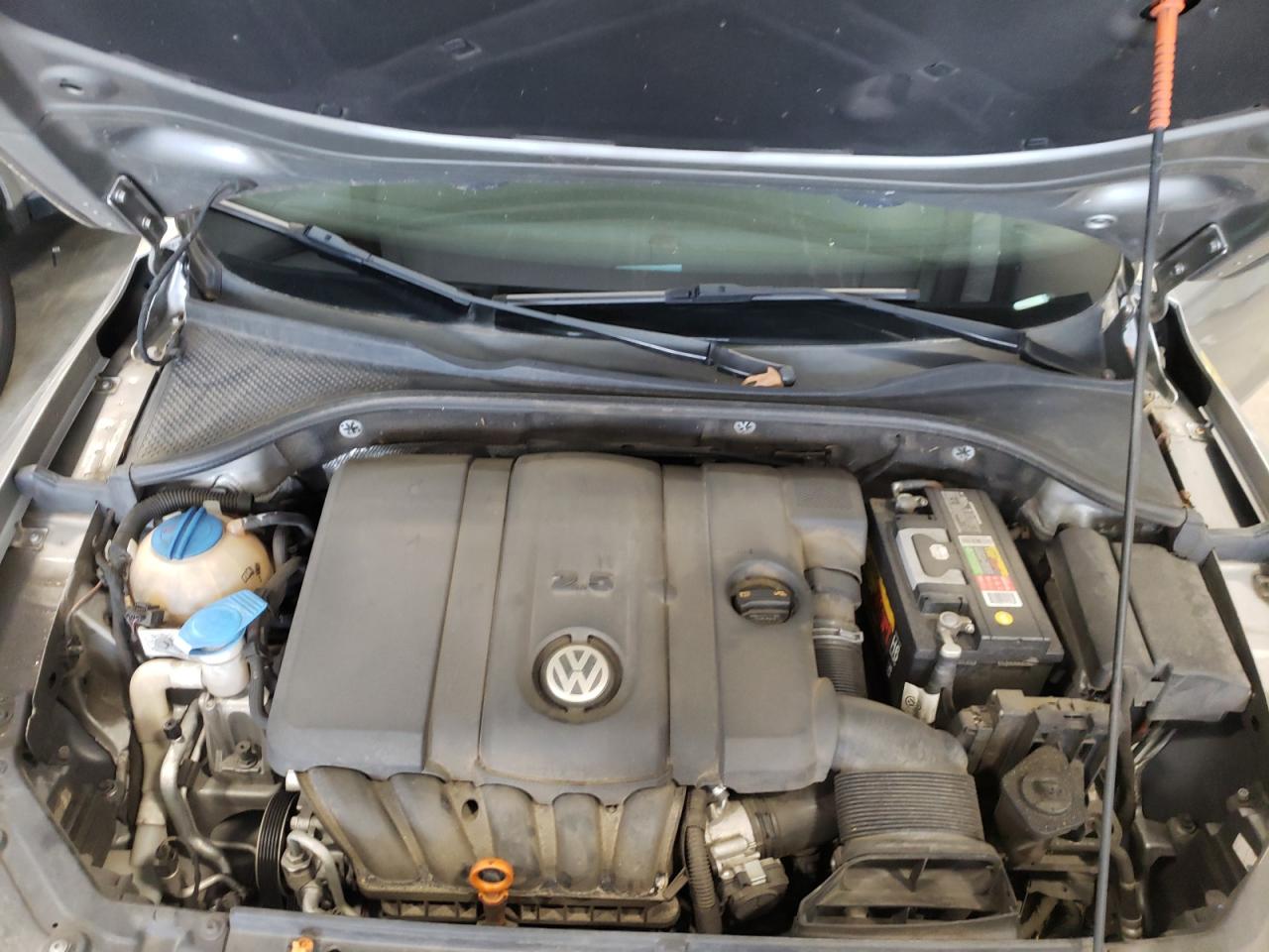 Photo 12 from auction – 2013 VOLKSWAGEN PASSAT S with VIN 1VWAP7A34DC080700