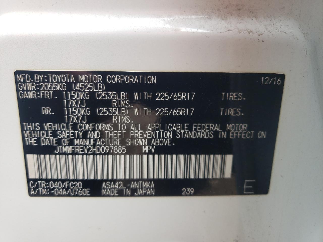 Photo 10 from auction – 2017 TOYOTA RAV4 XLE with VIN JTMWFREV2HD097885