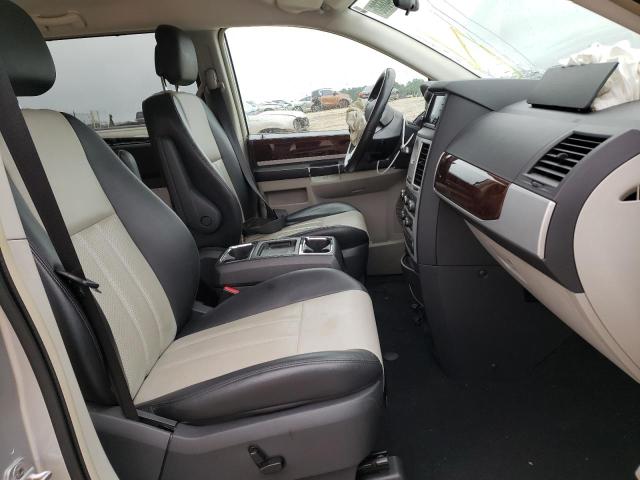 Photo 5 from auction – 2010 CHRYSLER TOWN & COU with VIN 2A4RR8D11AR330505