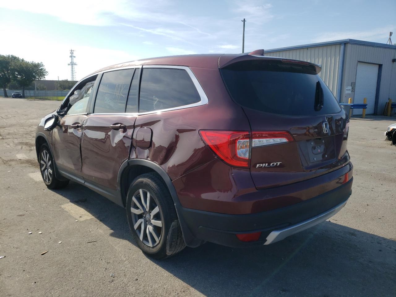 Photo 3 from auction – 2020 HONDA PILOT EX with VIN 5FNYF5H33LB013070