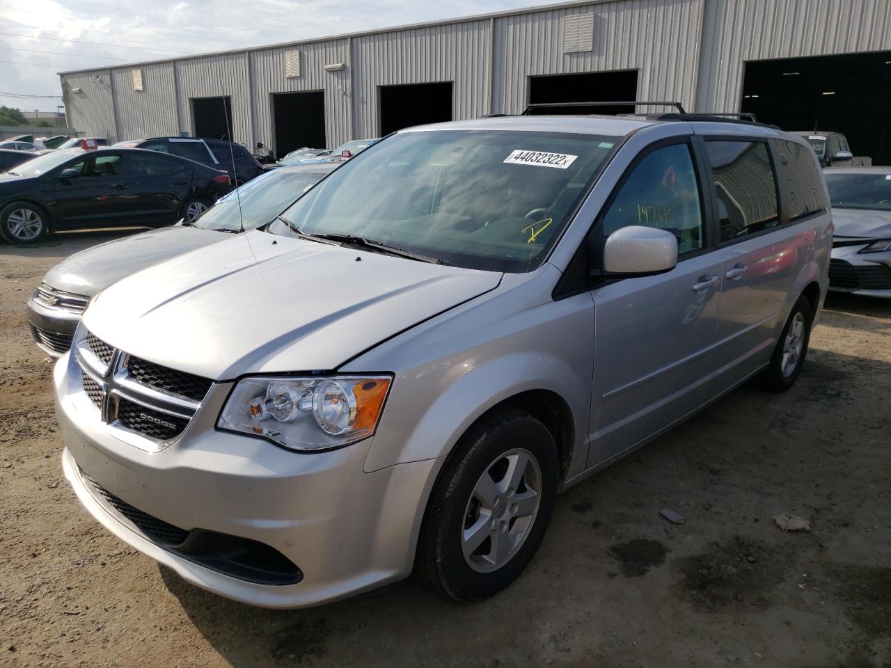 Photo 2 from auction – 2011 DODGE GRAND CARA with VIN 2D4RN3DG1BR639680