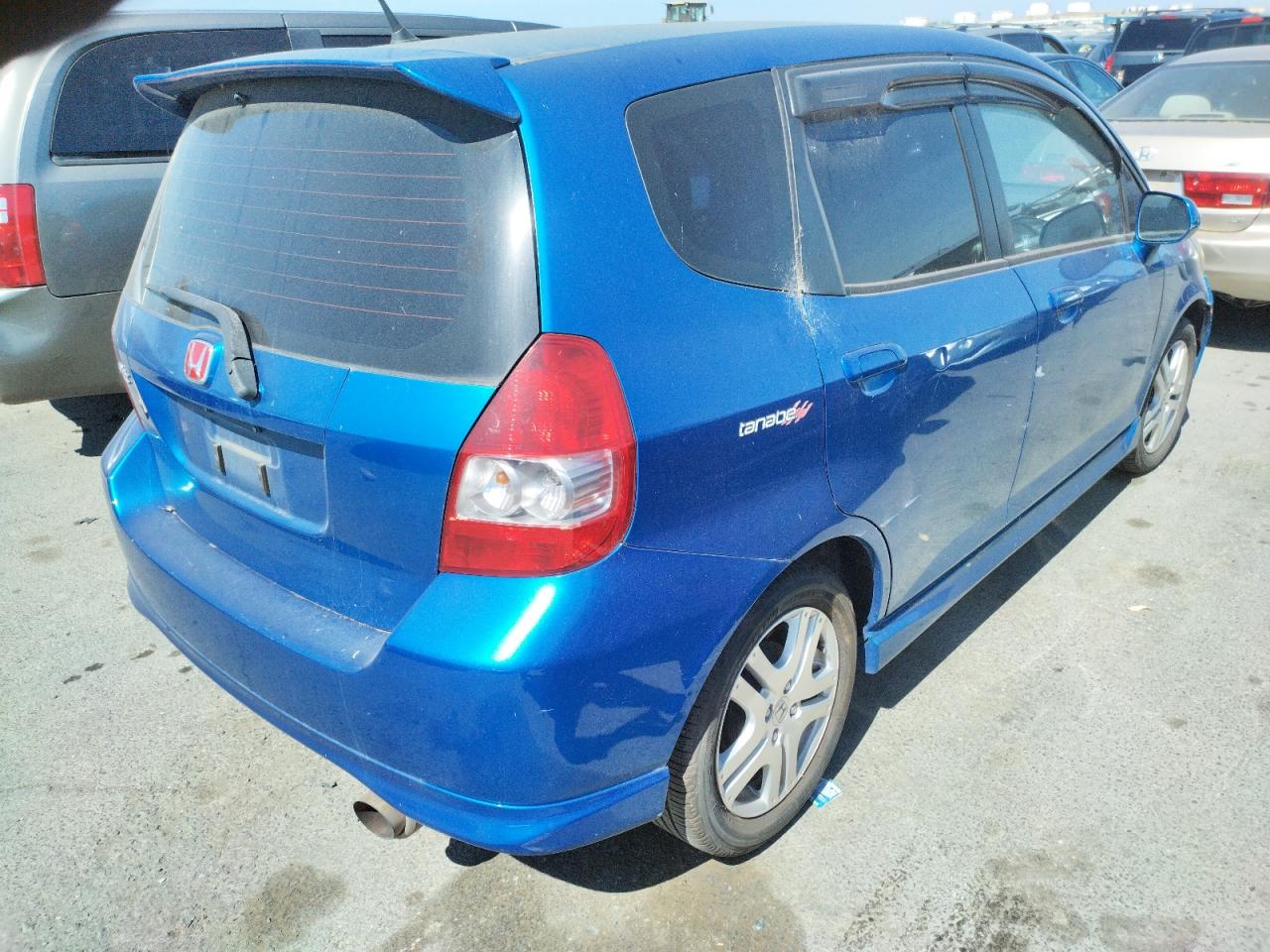 Photo 4 from auction – 2007 HONDA FIT S with VIN JHMGD38657S030945