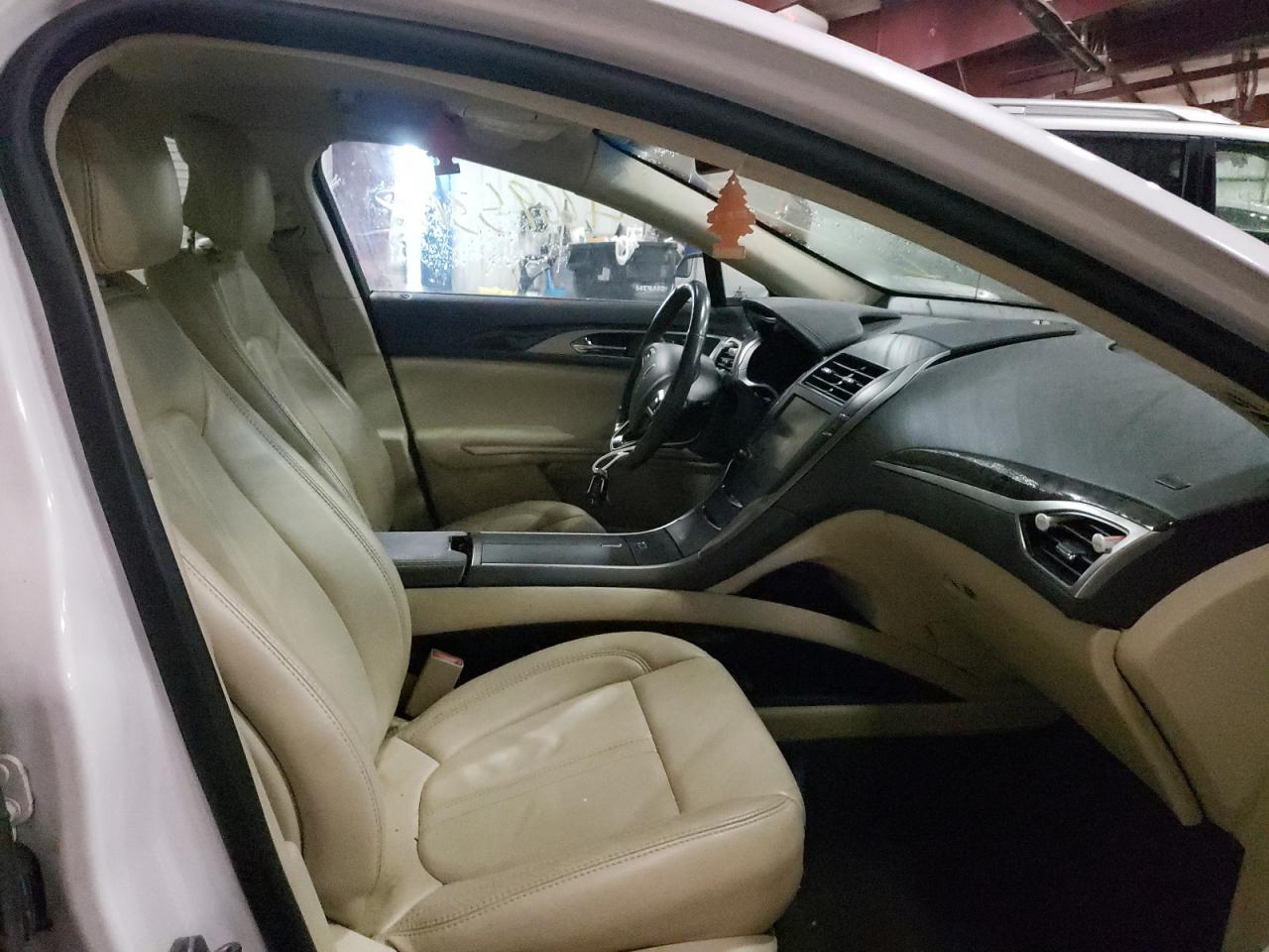 Photo 5 from auction – 2013 LINCOLN MKZ with VIN 3LN6L2G91DR824754