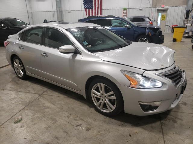 NISSAN ALTIMA 3.5 2013 with VIN 1N4BL3AP2DN450261 - Photo from auction