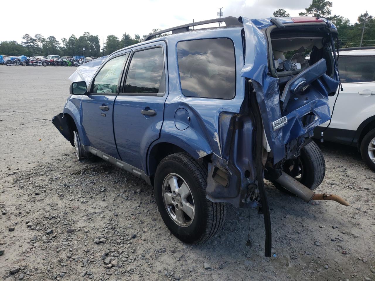 Photo 3 from auction – 2010 FORD ESCAPE XLT with VIN 1FMCU0D7XAKD09470