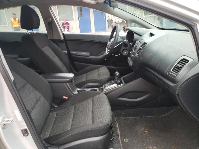 Photo 5 from auction – 2017 KIA FORTE LX with VIN 3KPFK4A75HE083385