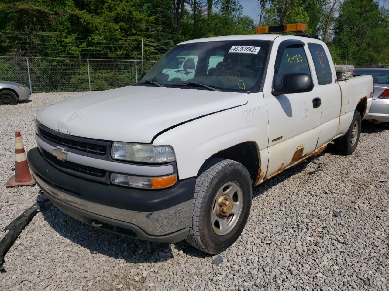 Photo 2 from auction – 2001 CHEVROLET SILVERADO with VIN 1GCEK19TX1Z251351