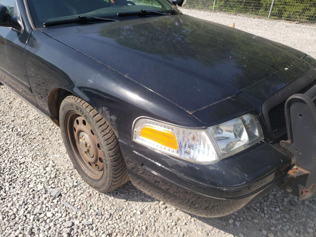 Photo 9 from auction – 2008 FORD CROWN VICT with VIN 2FAHP71V68X103752