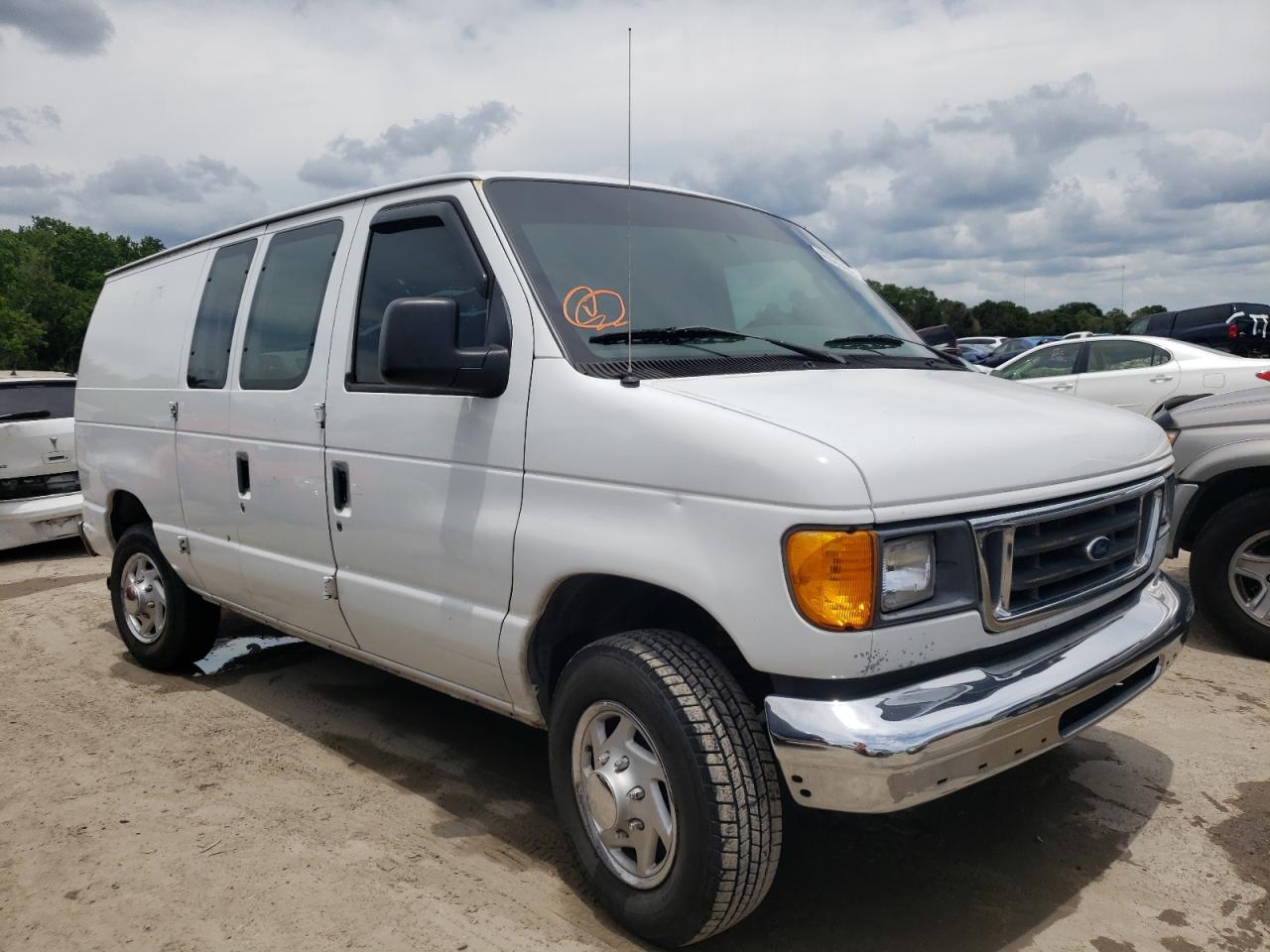 FORD ECONOLINE 2005 with VIN 1FTNE24L25HB32614 - Photo from auction