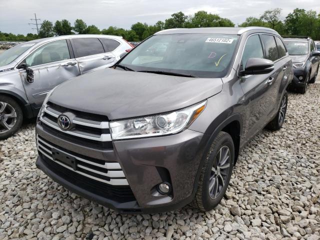 Photo 2 from auction – 2019 TOYOTA HIGHLANDER with VIN 5TDJZRFH8KS609381