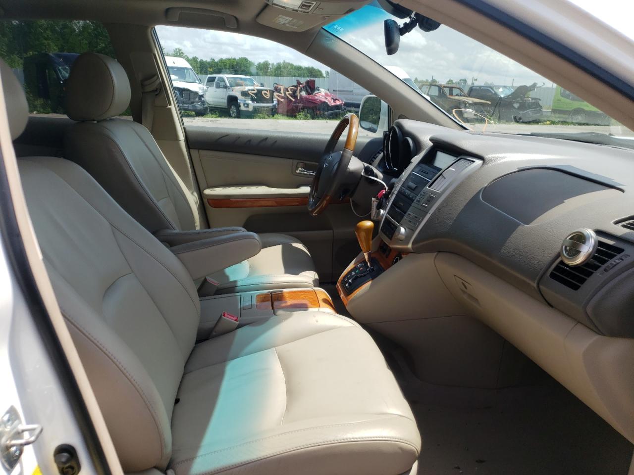 Photo 5 from auction – 2005 LEXUS RX 330 with VIN 2T2HA31U55C073540