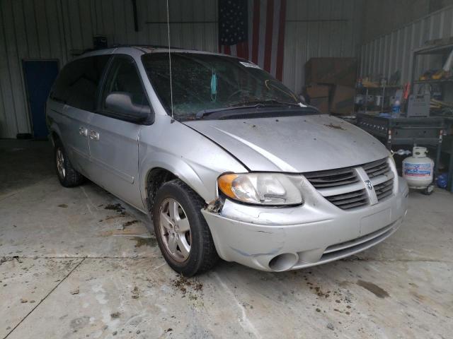 DODGE GRAND CARA 2005 with VIN 2D4GP44L65R114218 - Photo from auction
