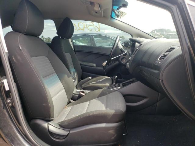 Photo 5 from auction – 2017 KIA FORTE LX with VIN 3KPFL4A70HE105936