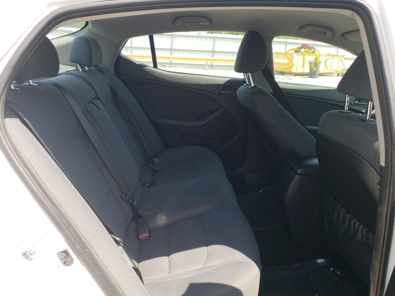 Photo 6 from auction – 2015 KIA OPTIMA LX with VIN 5XXGM4A71FG407600