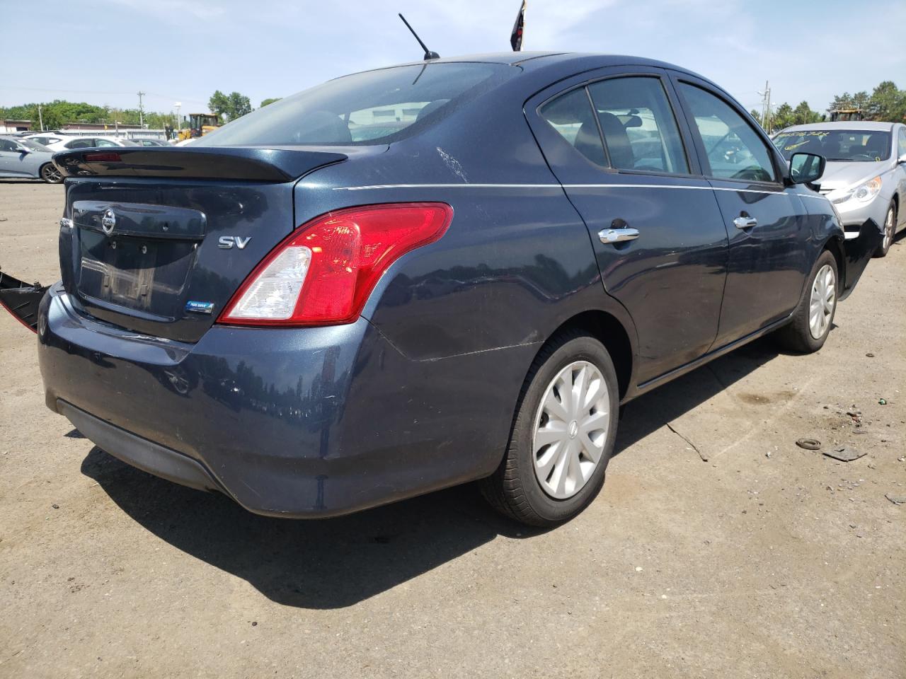 Photo 4 from auction – 2016 NISSAN VERSA S with VIN 3N1CN7AP6GL895545