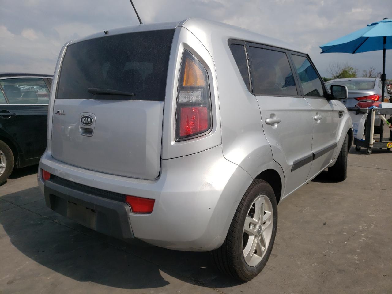 Photo 4 from auction – 2011 KIA SOUL + with VIN KNDJT2A24B7294519