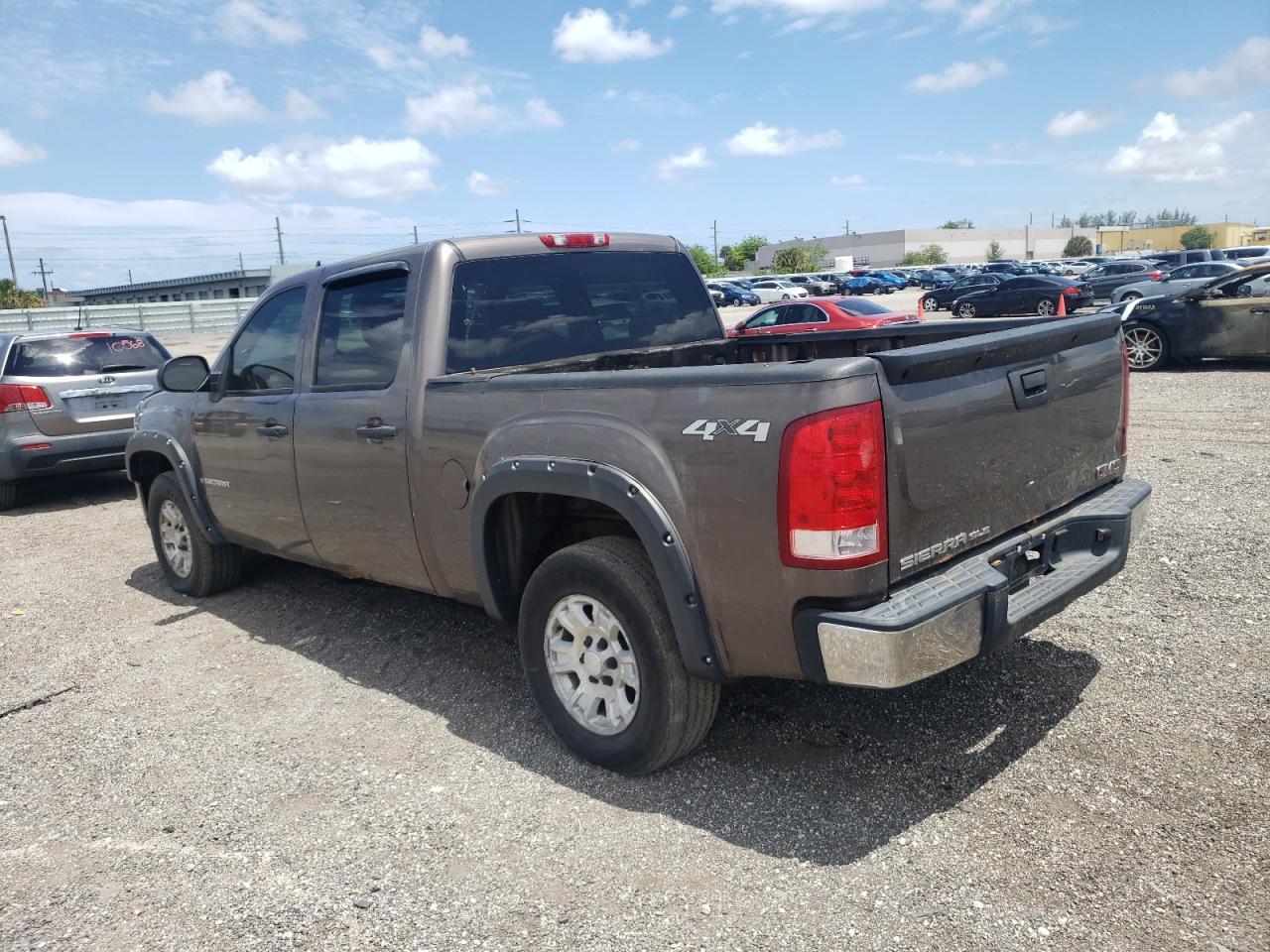 Photo 3 from auction – 2007 GMC NEW SIERRA with VIN 2GTEK13M571636528