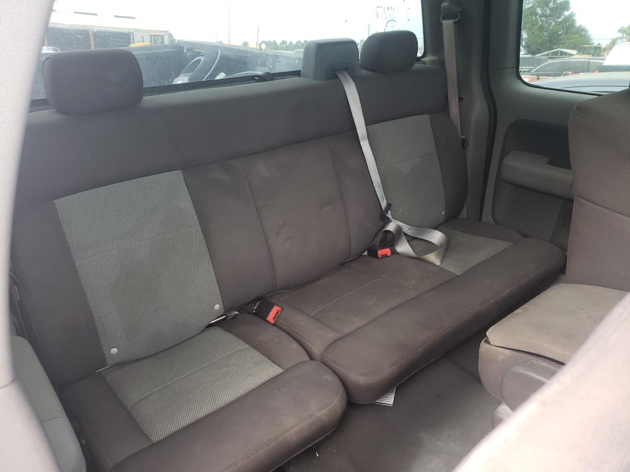 Photo 6 from auction – 2006 FORD F150 with VIN 1FTPX12V16NB77385
