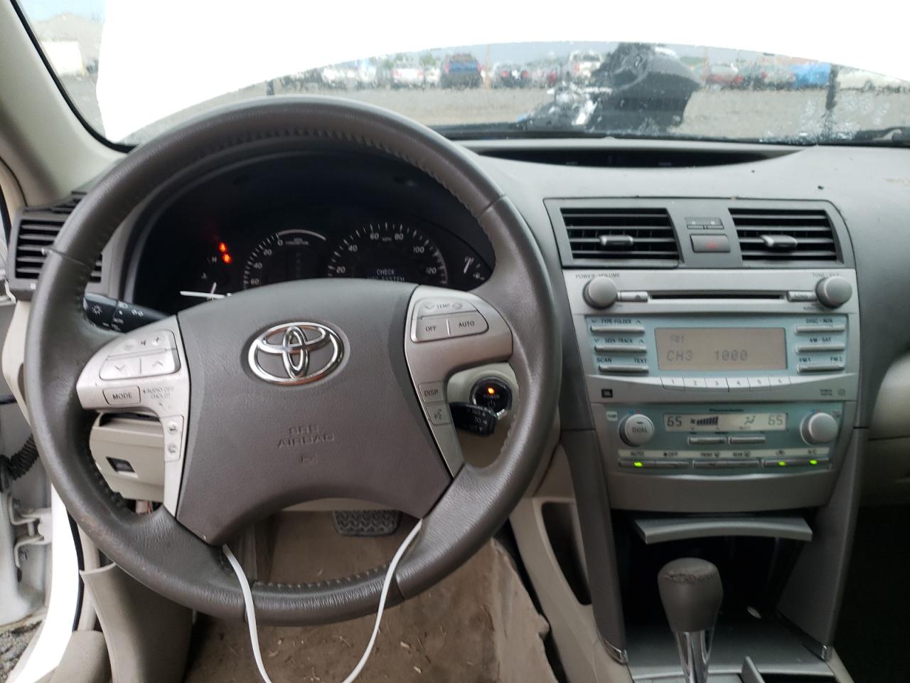 Photo 9 from auction – 2009 TOYOTA CAMRY HYBR with VIN JTNBB46K693052467