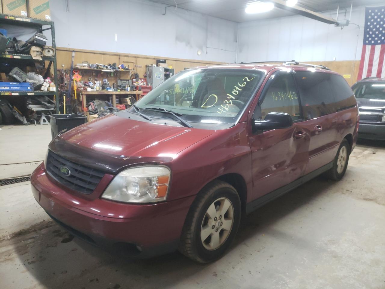 Photo 2 from auction – 2004 FORD FREESTAR S with VIN 2FMZA576X4BB05737