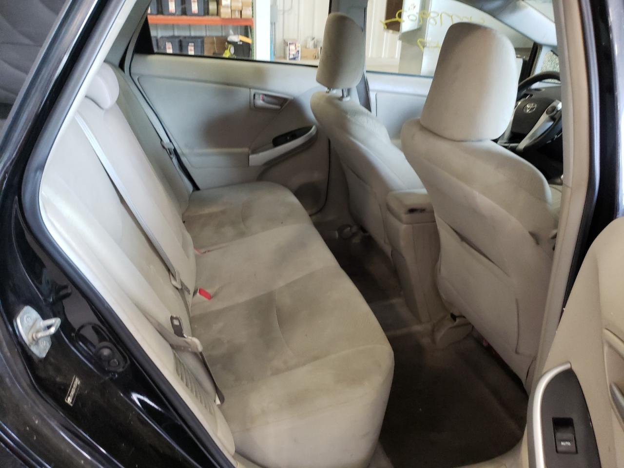 Photo 6 from auction – 2011 TOYOTA PRIUS with VIN JTDKN3DU1B5308485