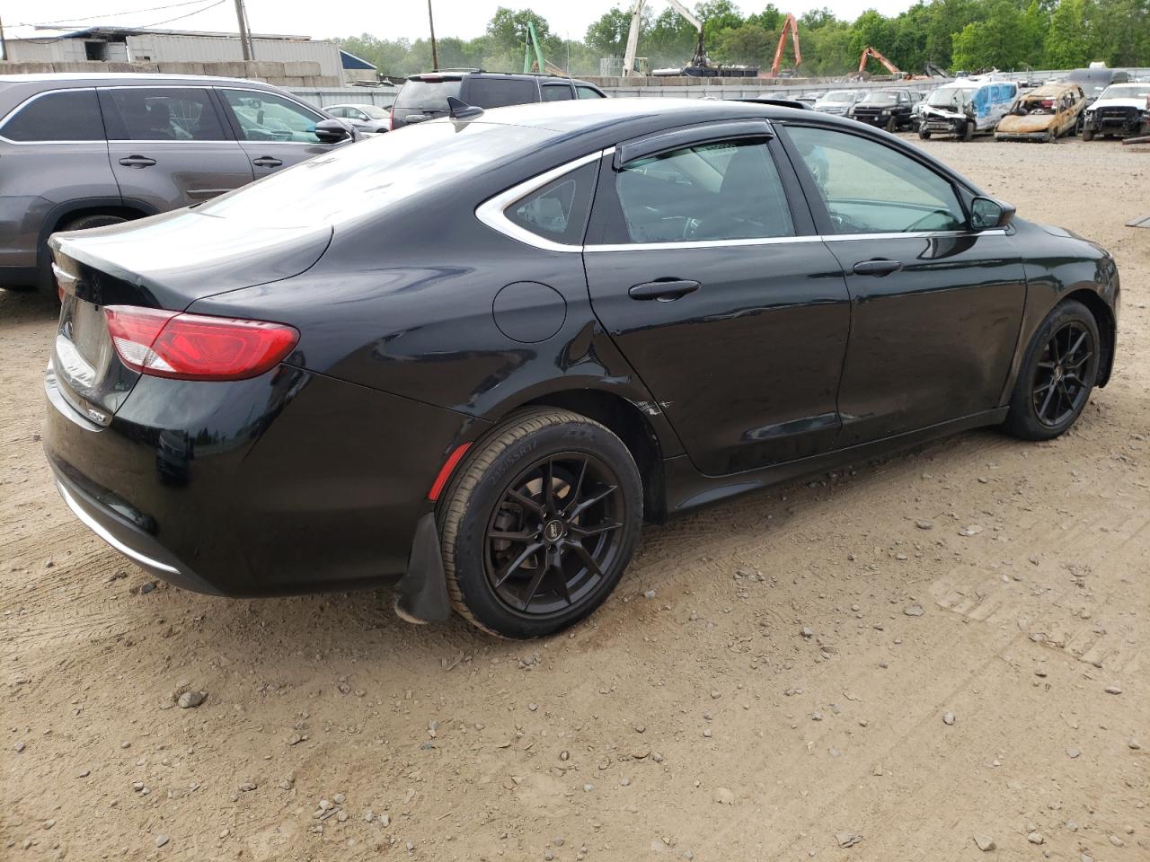 Photo 16 from auction – 2015 CHRYSLER 200 LIMITE with VIN 1C3CCCAB6FN653938