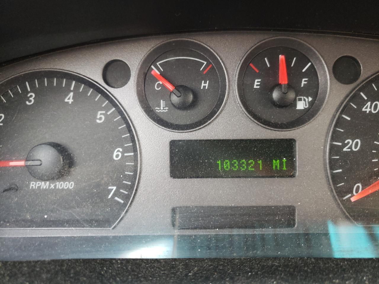 Photo 8 from auction – 2004 FORD TAURUS SEL with VIN 1FAHP56S04A147221