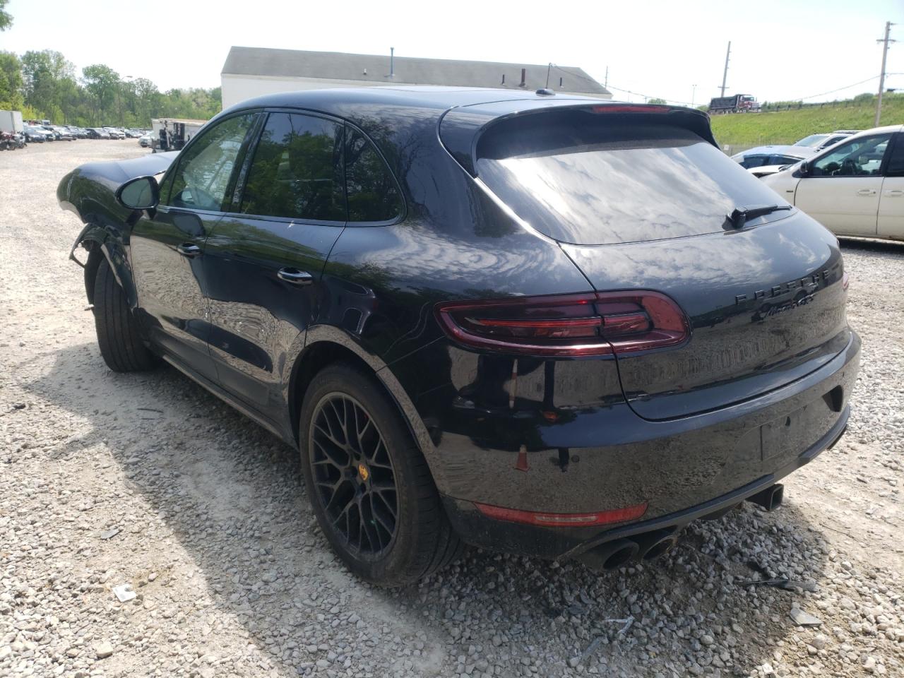 Photo 3 from auction – 2017 PORSCHE MACAN GTS with VIN WP1AG2A50HLB52813