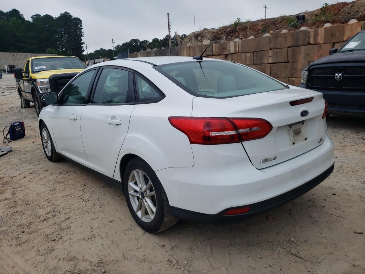Photo 3 from auction – 2015 FORD FOCUS SE with VIN 1FADP3F29FL227546