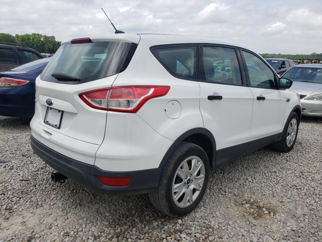 Photo 4 from auction – 2013 FORD ESCAPE S with VIN 1FMCU0F74DUB20819