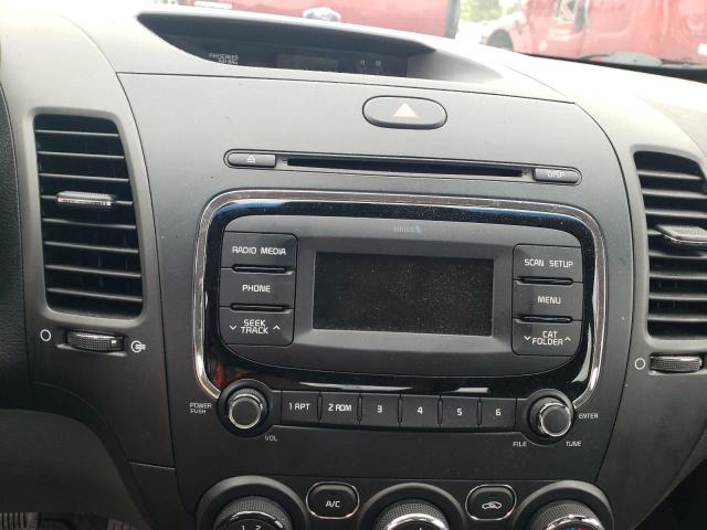 Photo 9 from auction – 2017 KIA FORTE LX with VIN 3KPFK4A75HE143259