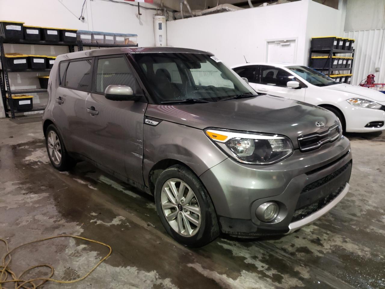 KIA SOUL + 2017 с VIN KNDJP3A59H7448722 - Фото с аукциона