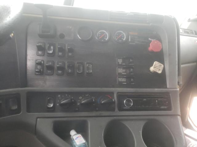 Photo 9 from auction – 2008 FREIGHTLINER CONVENTION with VIN 1FUJA6DE28LZ78948