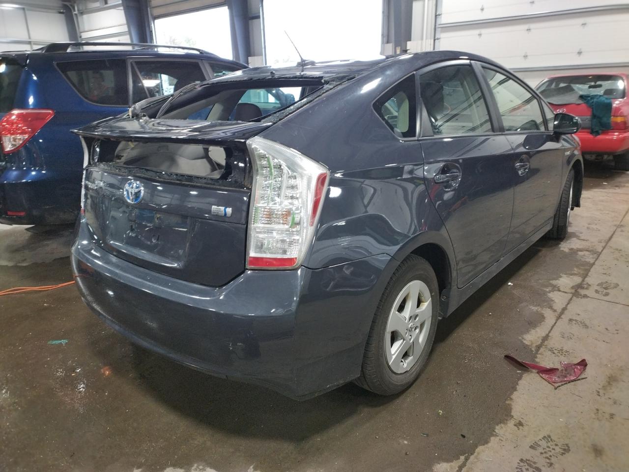 Photo 4 from auction – 2011 TOYOTA PRIUS with VIN JTDKN3DU8B1436326