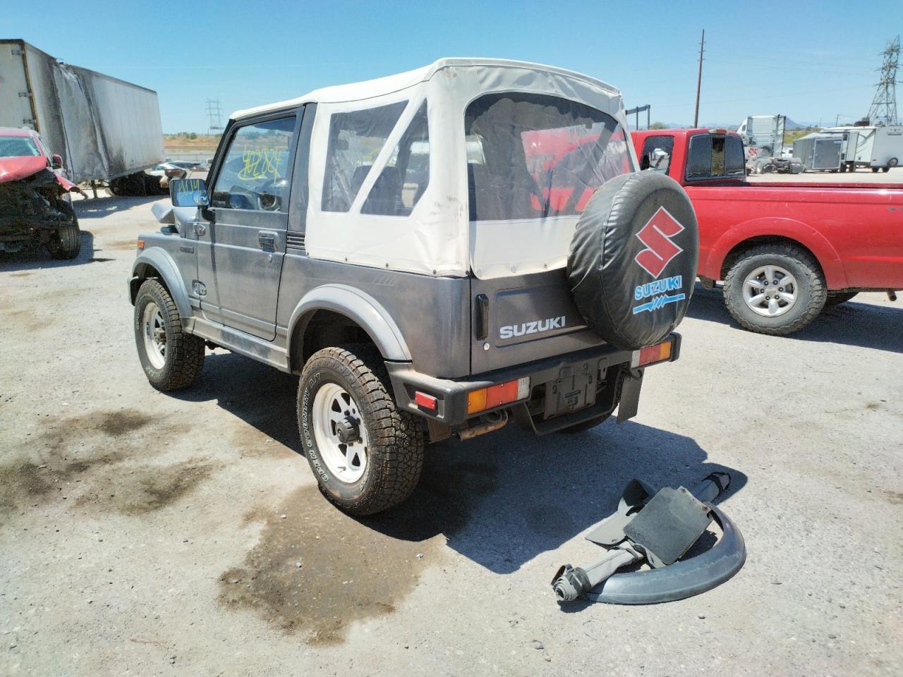 Photo 3 from auction – 1987 SUZUKI SAMURAI with VIN JS4JC51C1H4148323
